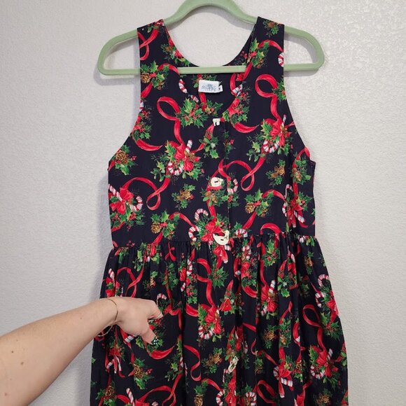 DOGWOOD LANE Holly Candy Cane Christmas Jumper Dress Pockets Ceramic Buttons M - Picture 4 of 12